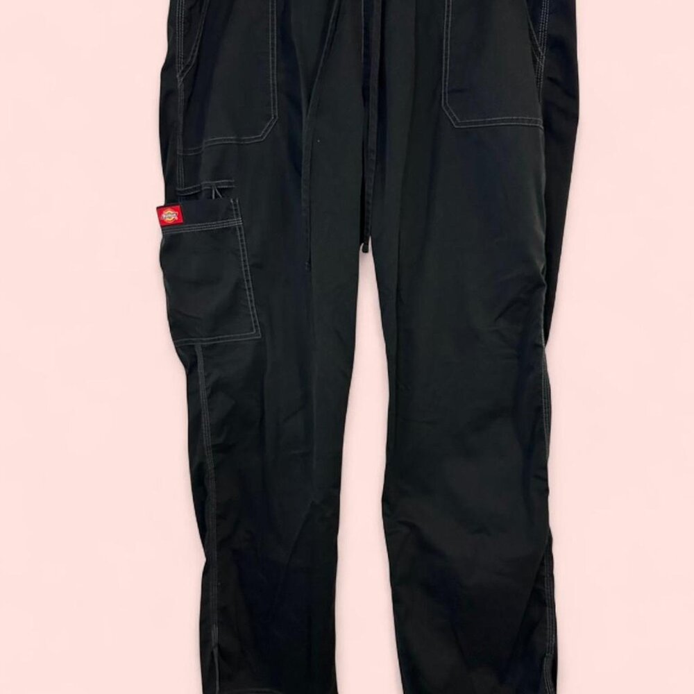 Black Dickies carpenter pants